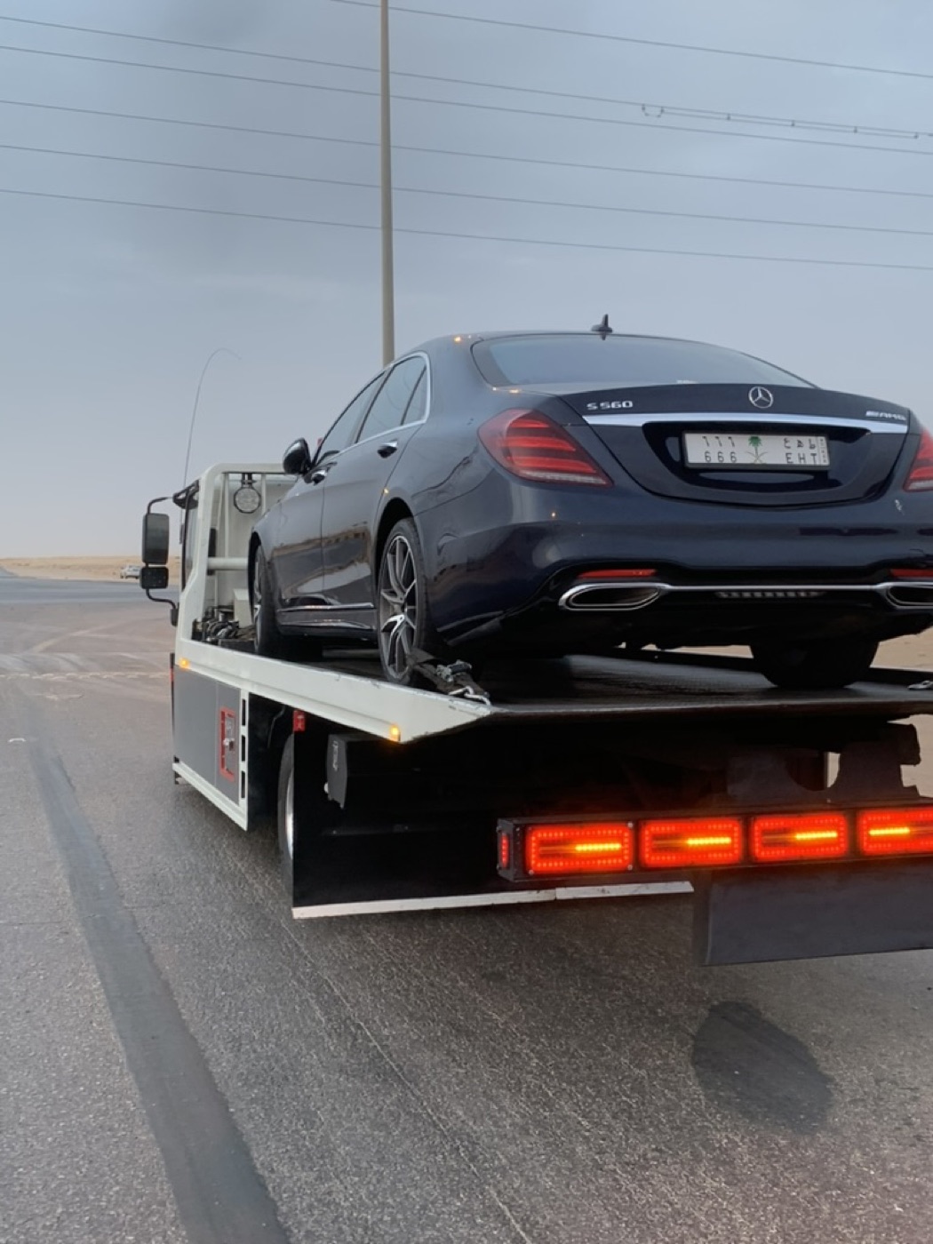نقل مرسيدس على الطريق — حائل